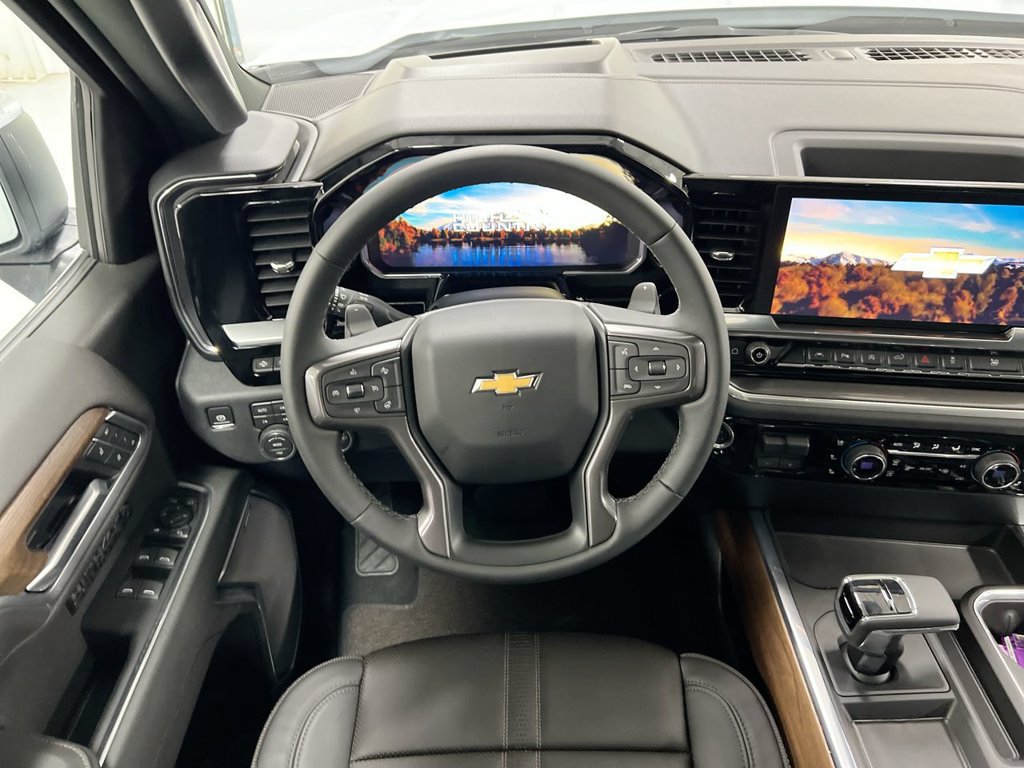 Used 2026 Chevrolet Silverado 1500 High Country w/ Technology Package AWD/4WD image 11