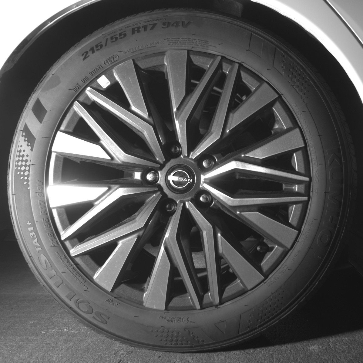 Used 2025 Nissan Altima 2.5 SV image 15