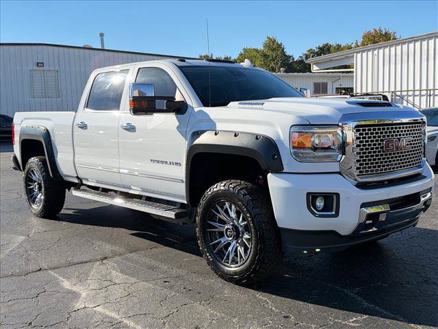 Used 2017 GMC Sierra 3500 Denali w/ Duramax Plus Package AWD/4WD image 2