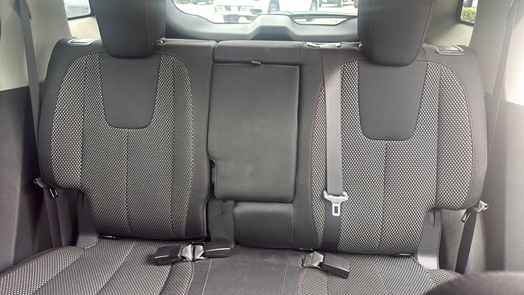 Used 2017 GMC Terrain SLE image 16