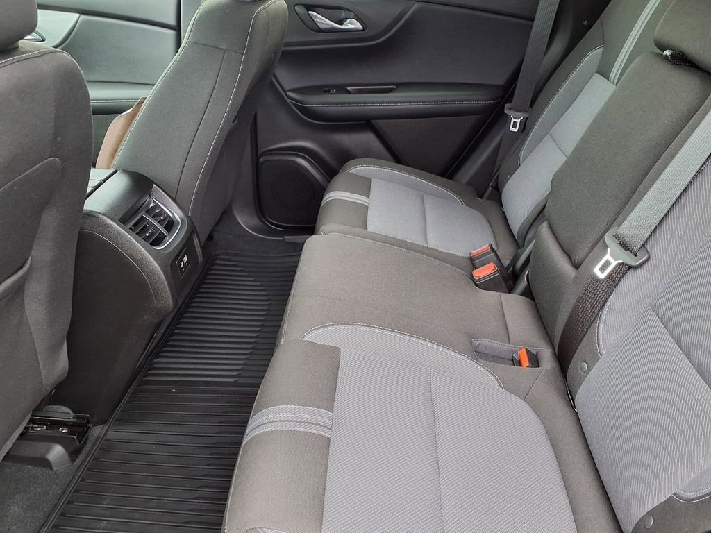 Used 2024 Chevrolet Blazer LT w/ Convenience Package FWD image 12