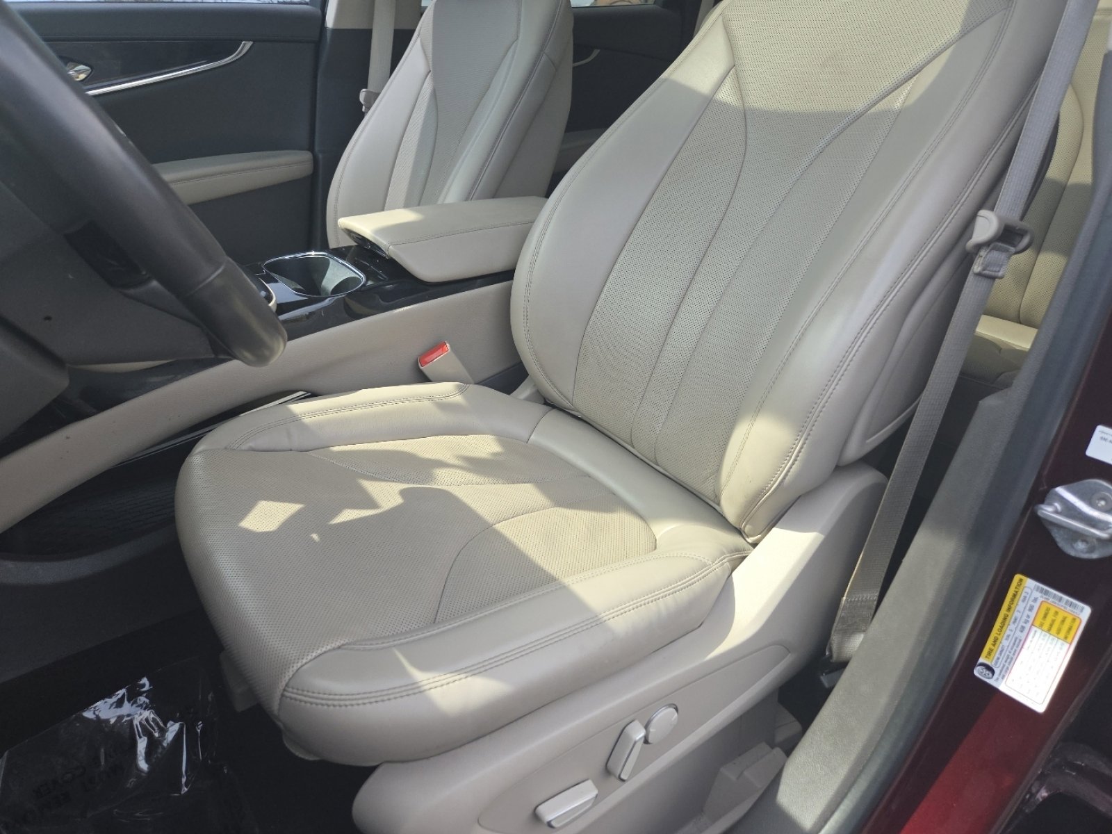 Used 2023 Lincoln Nautilus Reserve image 26