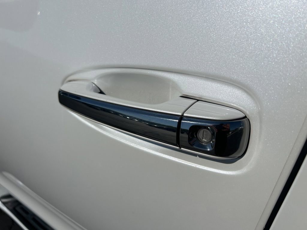 Used 2021 Lexus GX 460 Luxury w/ Accessory Package AWD/4WD image 13
