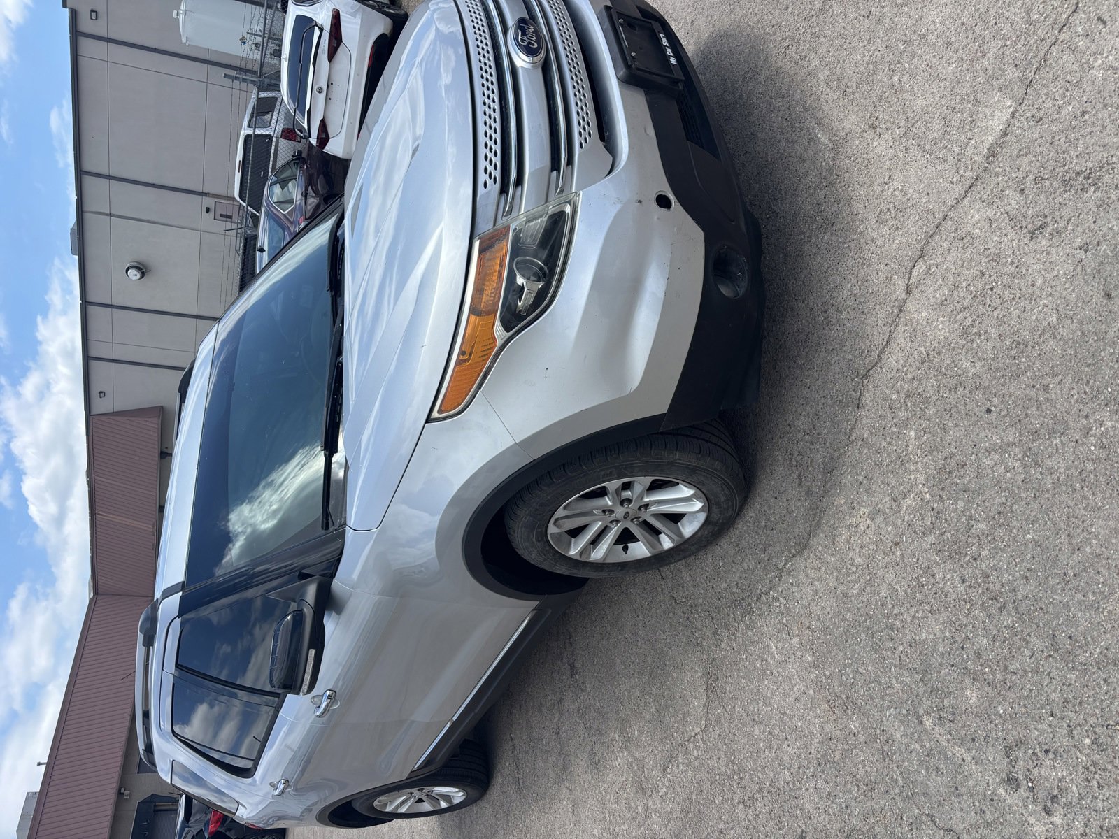 Used 2014 Ford Explorer XLT w/ Equipment Group 202A FWD image 3