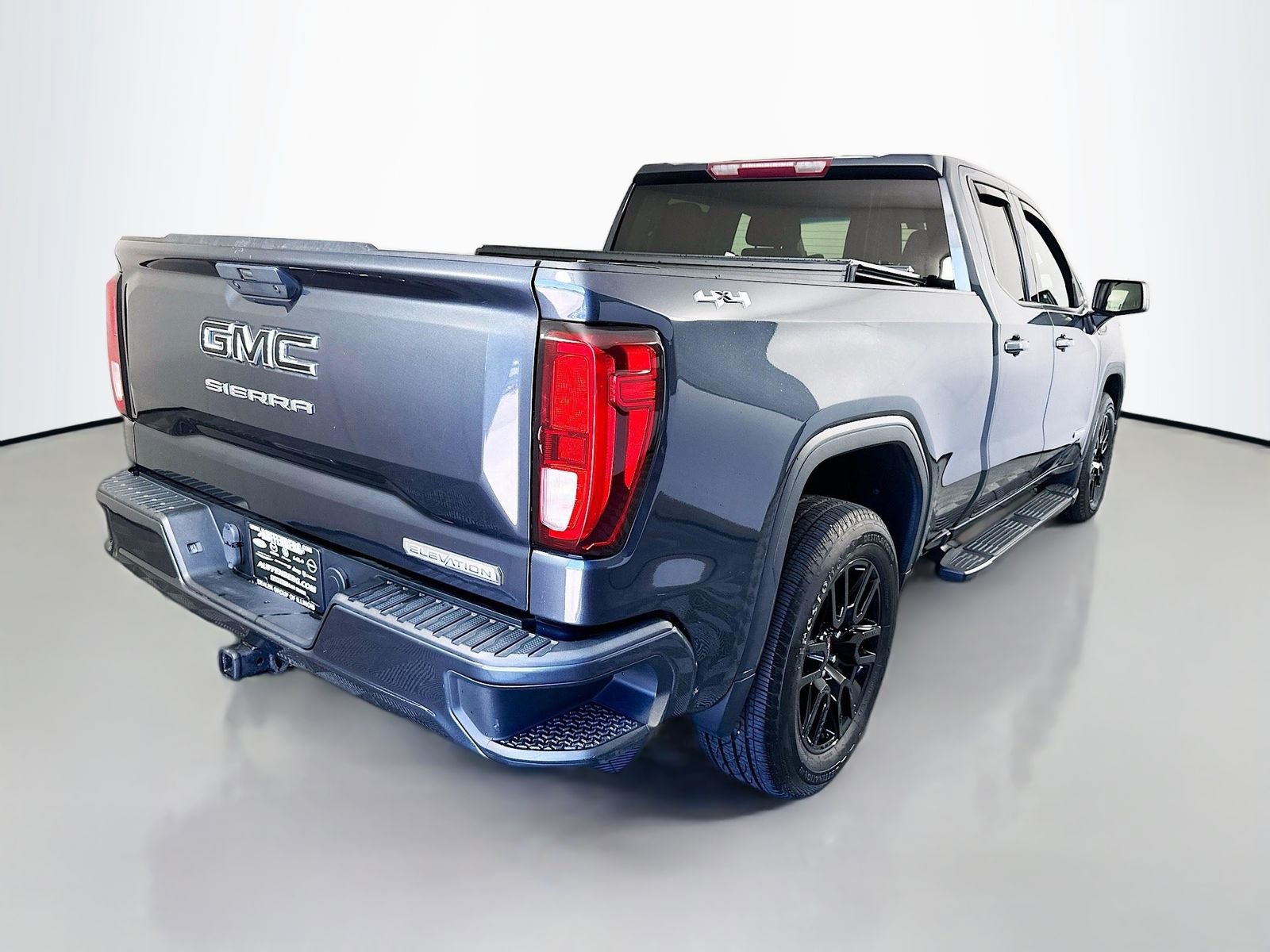 Used 2020 GMC Sierra 1500 Elevation w/ Elevation Value Package AWD/4WD image 7
