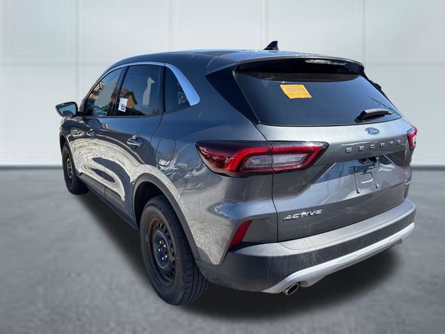 Used 2023 Ford Escape Active image 2