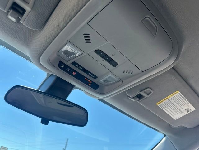Used 2018 Chevrolet Equinox LT FWD image 28