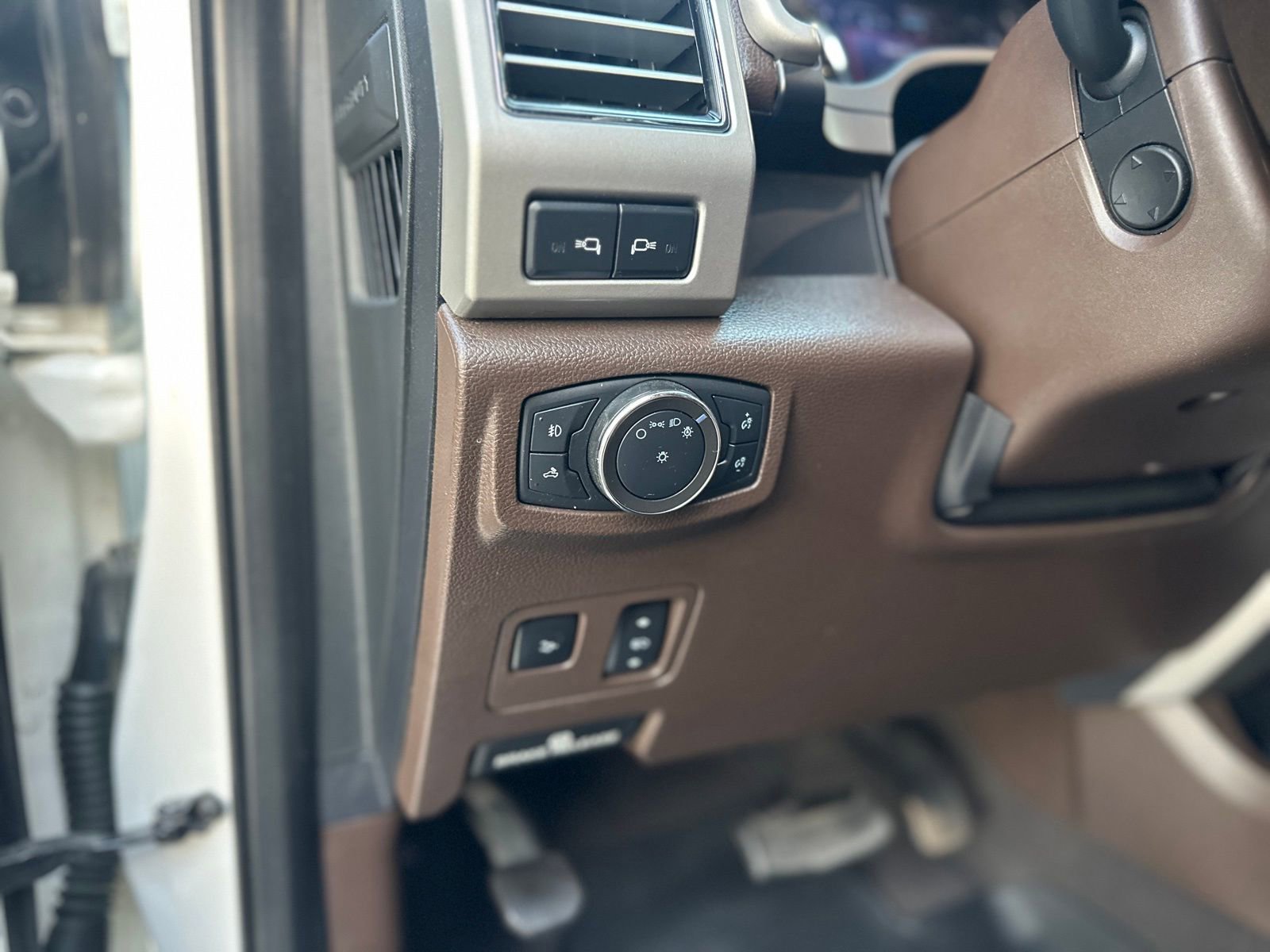 Used 2020 Ford F250 King Ranch w/ King Ranch Ultimate Package image 29