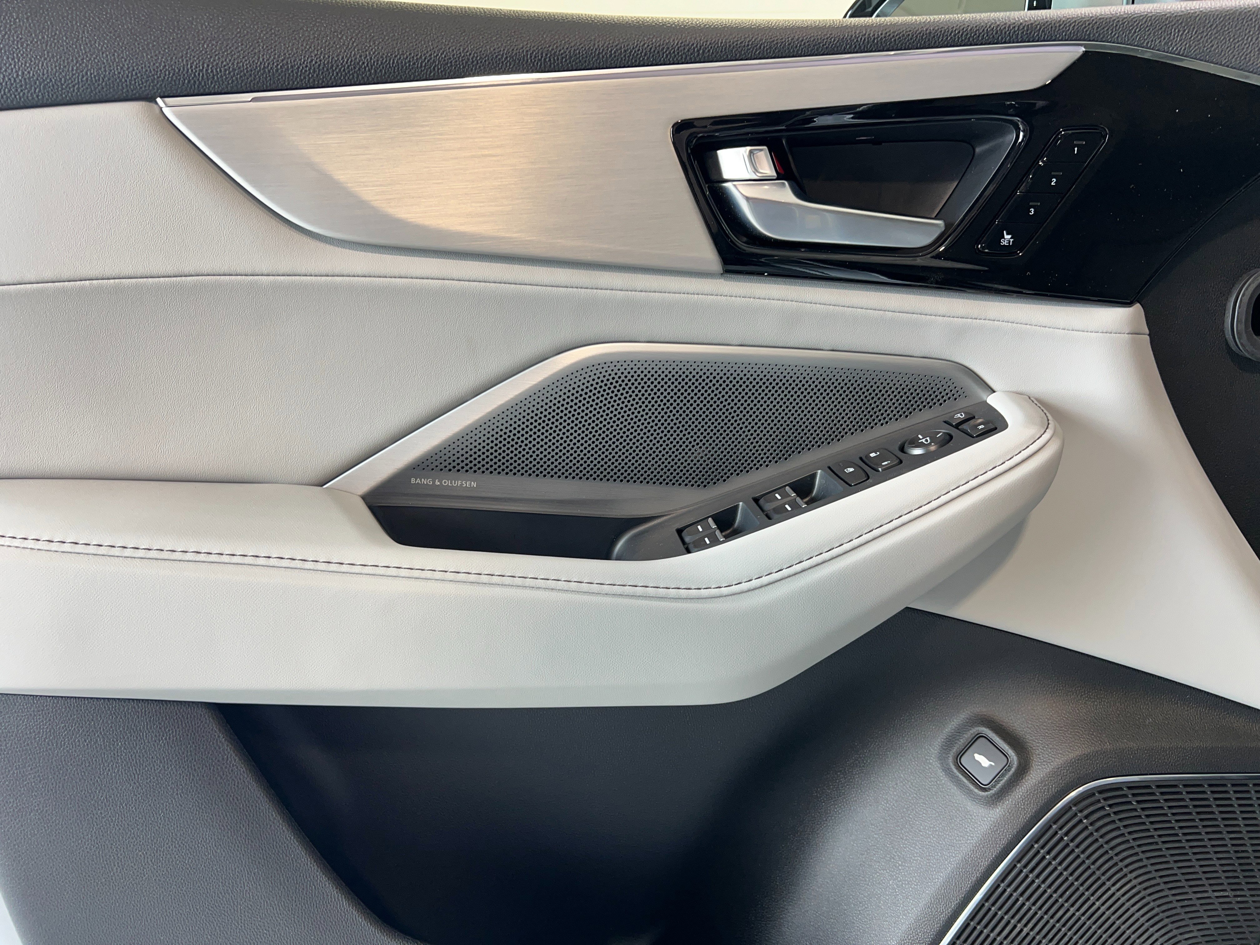 New 2026 Acura MDX SH-AWD w/Technology Package image 14