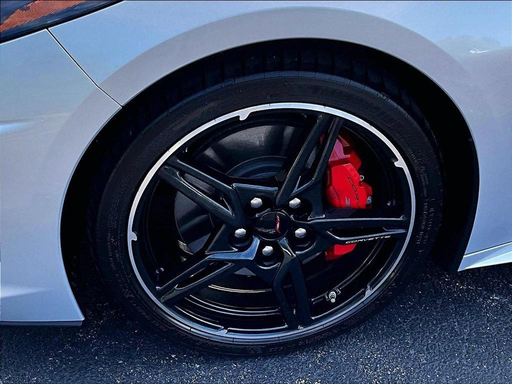 Used 2024 Chevrolet Corvette Stingray Preferred Conv w/ Z51 Performance Package RWD image 7