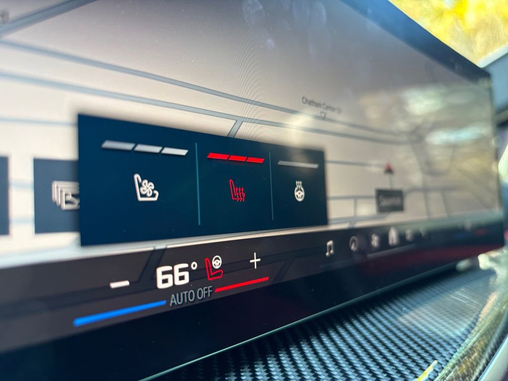 Used 2024 BMW X6 M Competition w/ Executive Package image 5