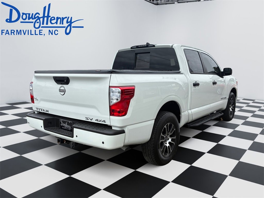 Used 2024 Nissan Titan SV image 5