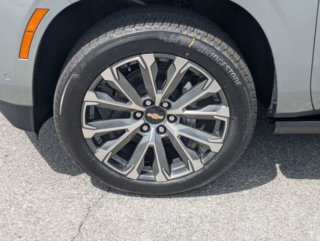 New 2026 Chevrolet Suburban High Country image 12