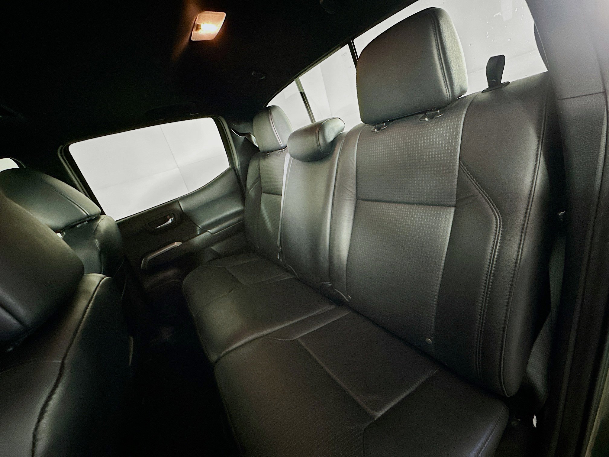 Used 2021 Toyota Tacoma Limited image 27