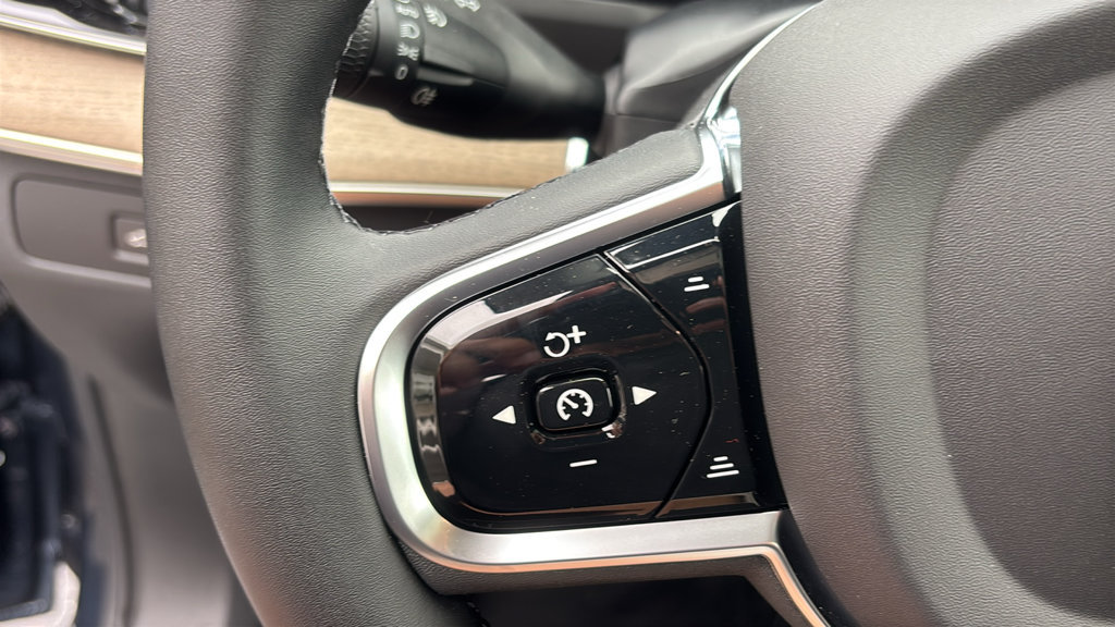 New 2027 Volvo XC90 T8 Plus AWD/4WD image 18