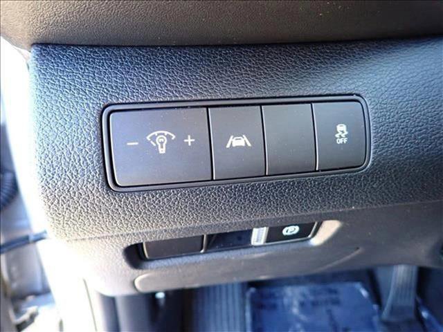 Used 2023 Hyundai Santa Fe SE image 13