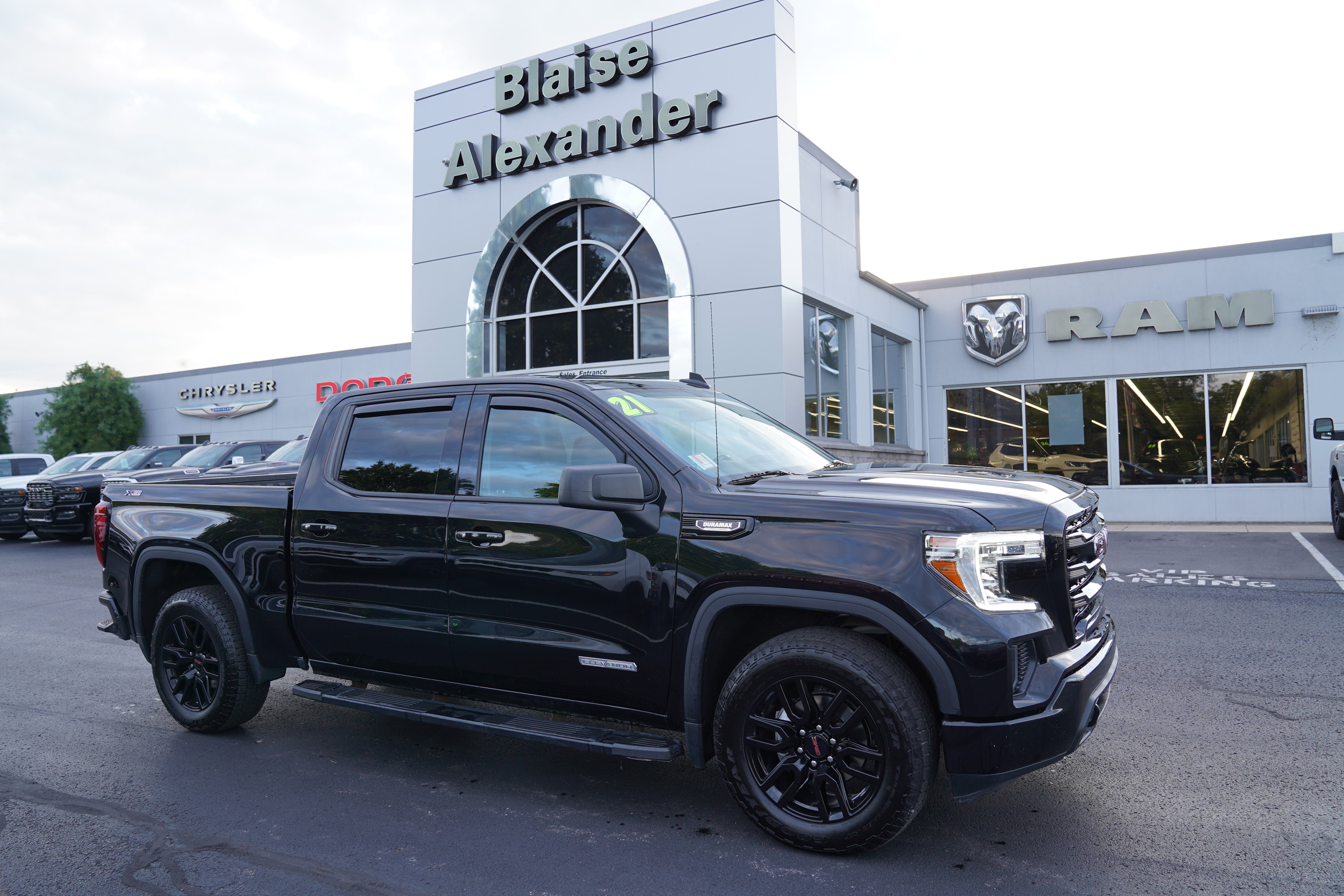 Used 2021 GMC Sierra 1500 Elevation w/ X31 Off-Road Package AWD/4WD video 1