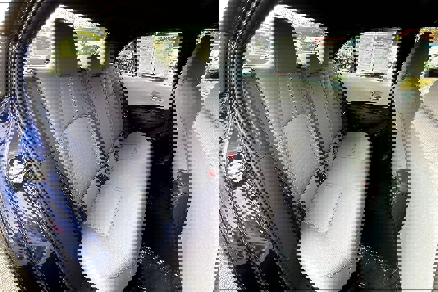 Used 2025 Toyota Corolla SE image 25