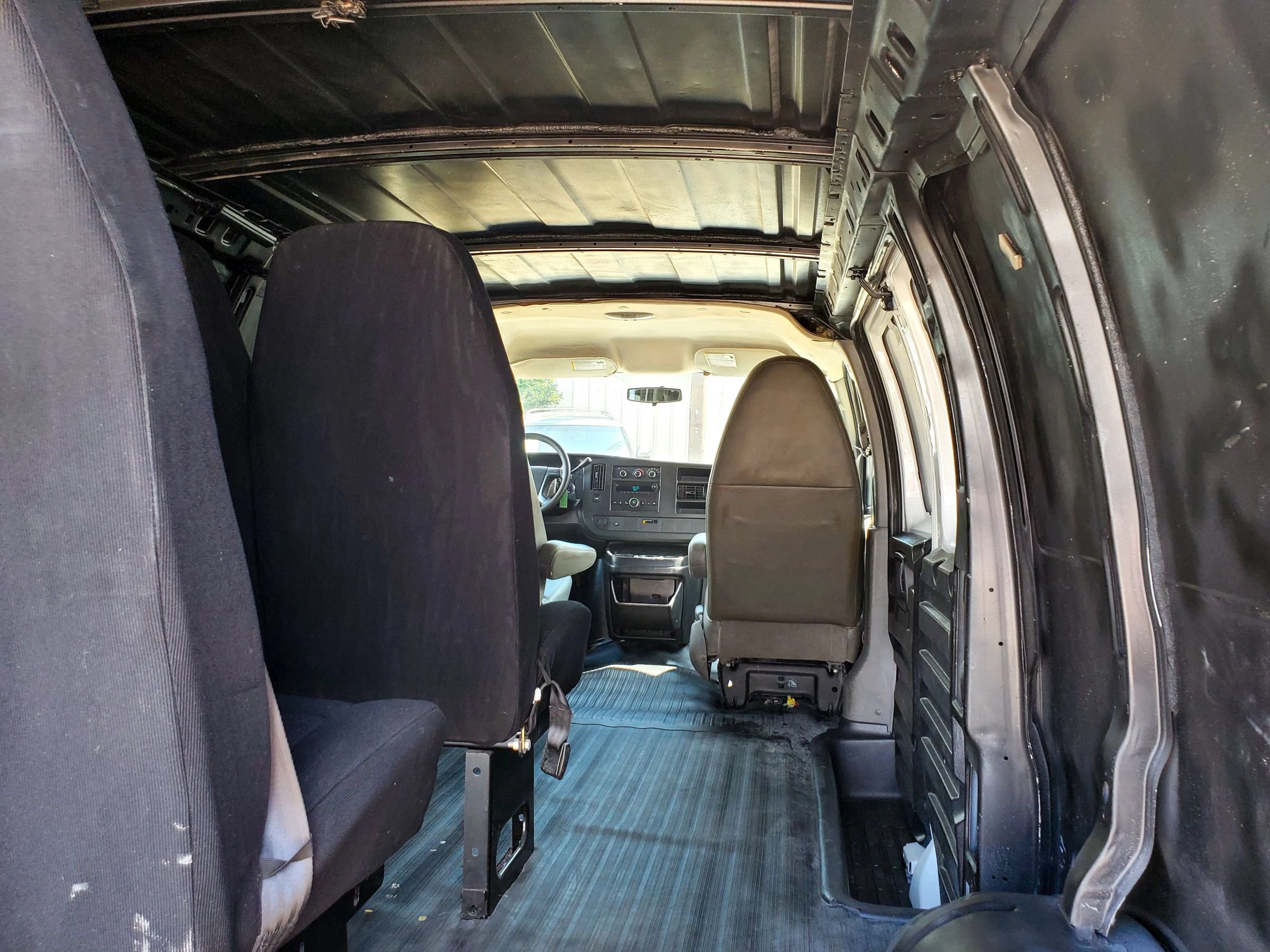 Used 2014 Chevrolet Express 1500 RWD image 30