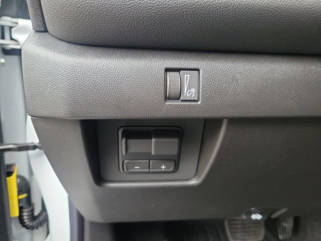 New 2026 Chevrolet Colorado LT w/ LT Convenience Package AWD/4WD image 23