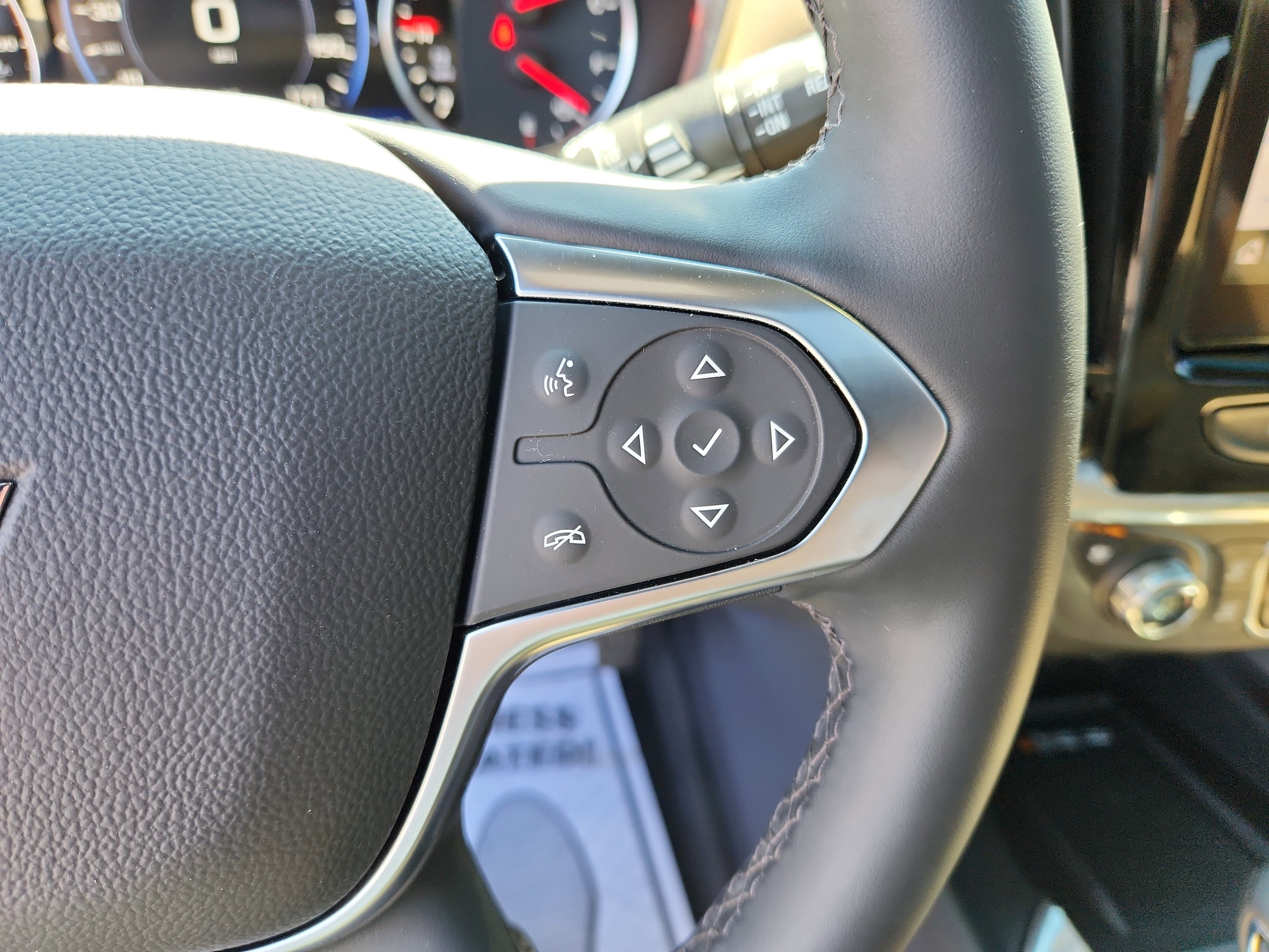 Used 2023 Chevrolet Traverse Premier w/ LPO, Floor Liner Package image 33