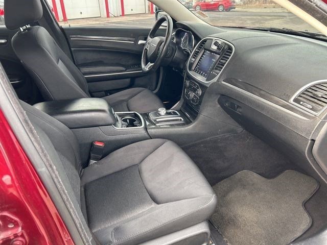 Used 2019 Chrysler 300 Touring w/ Sport Appearance Package image 38