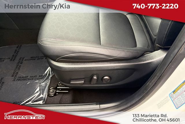 Used 2024 Kia Seltos EX FWD image 16
