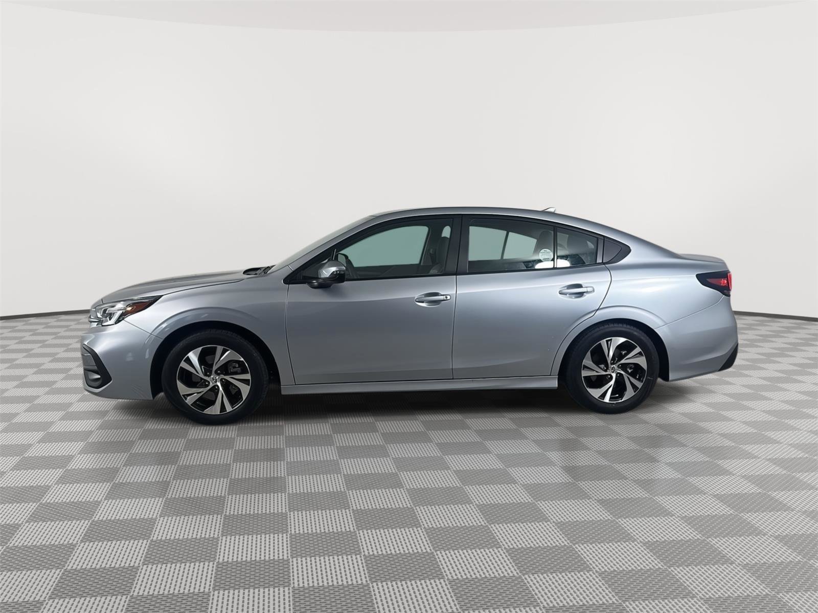 Certified 2025 Subaru Legacy Premium w/ Popular Package #1A AWD/4WD image 4