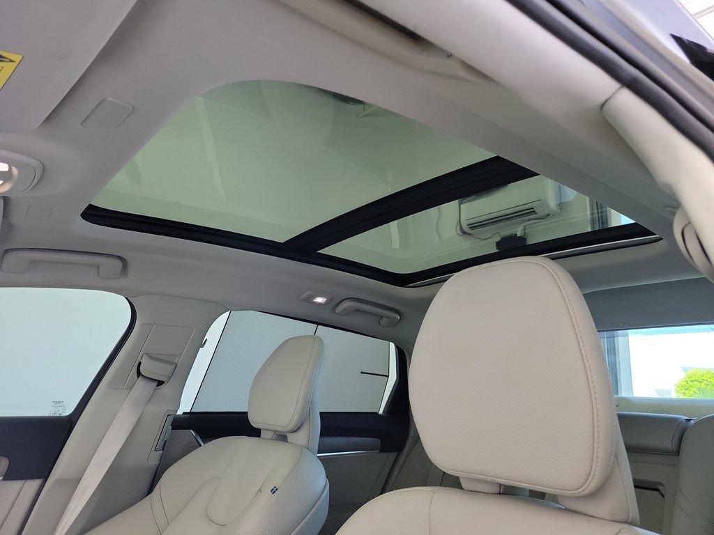 Used 2023 Volvo S90 B6 Plus AWD/4WD image 20