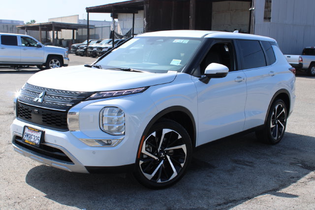 Used 2024 Mitsubishi Outlander SE AWD/4WD image 12