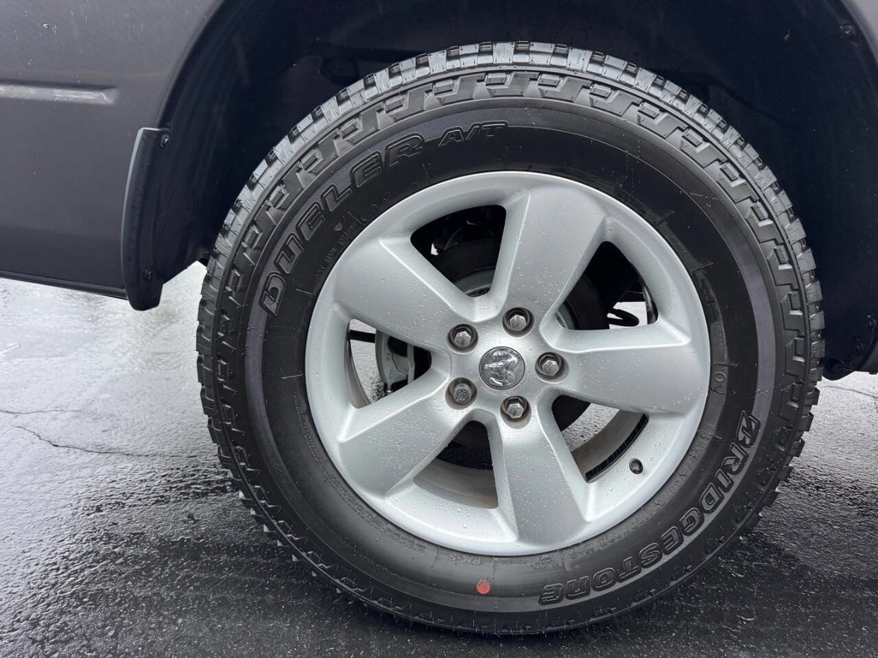 Used 2015 RAM 1500 Express image 21