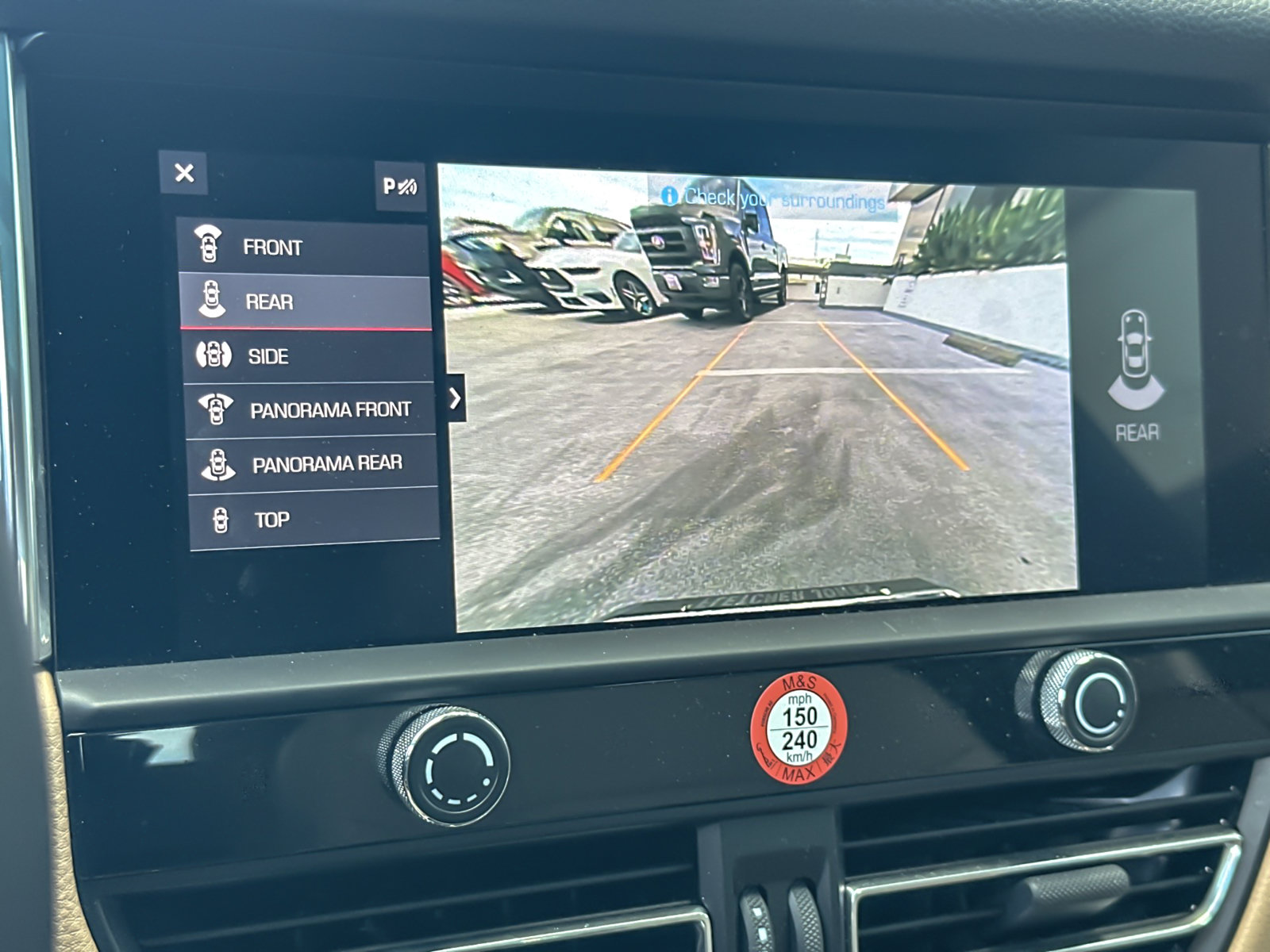 Certified 2026 Porsche Macan AWD/4WD image 15