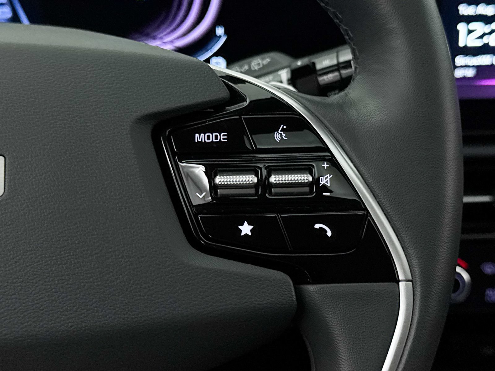 Certified 2024 Kia Niro SX Touring FWD image 36