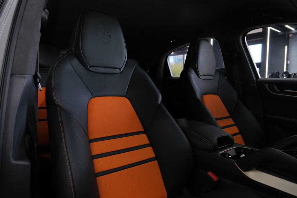 Used 2026 Porsche Cayenne Turbo GT AWD/4WD image 22