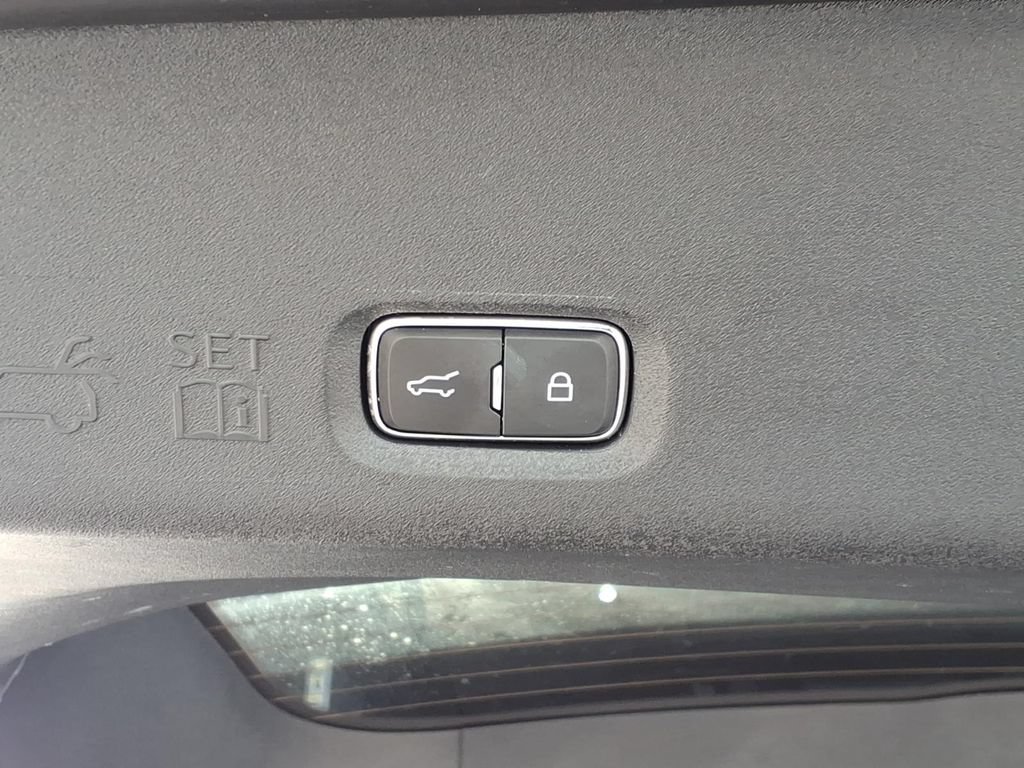 Used 2025 Ford Expedition Max Platinum AWD/4WD image 22