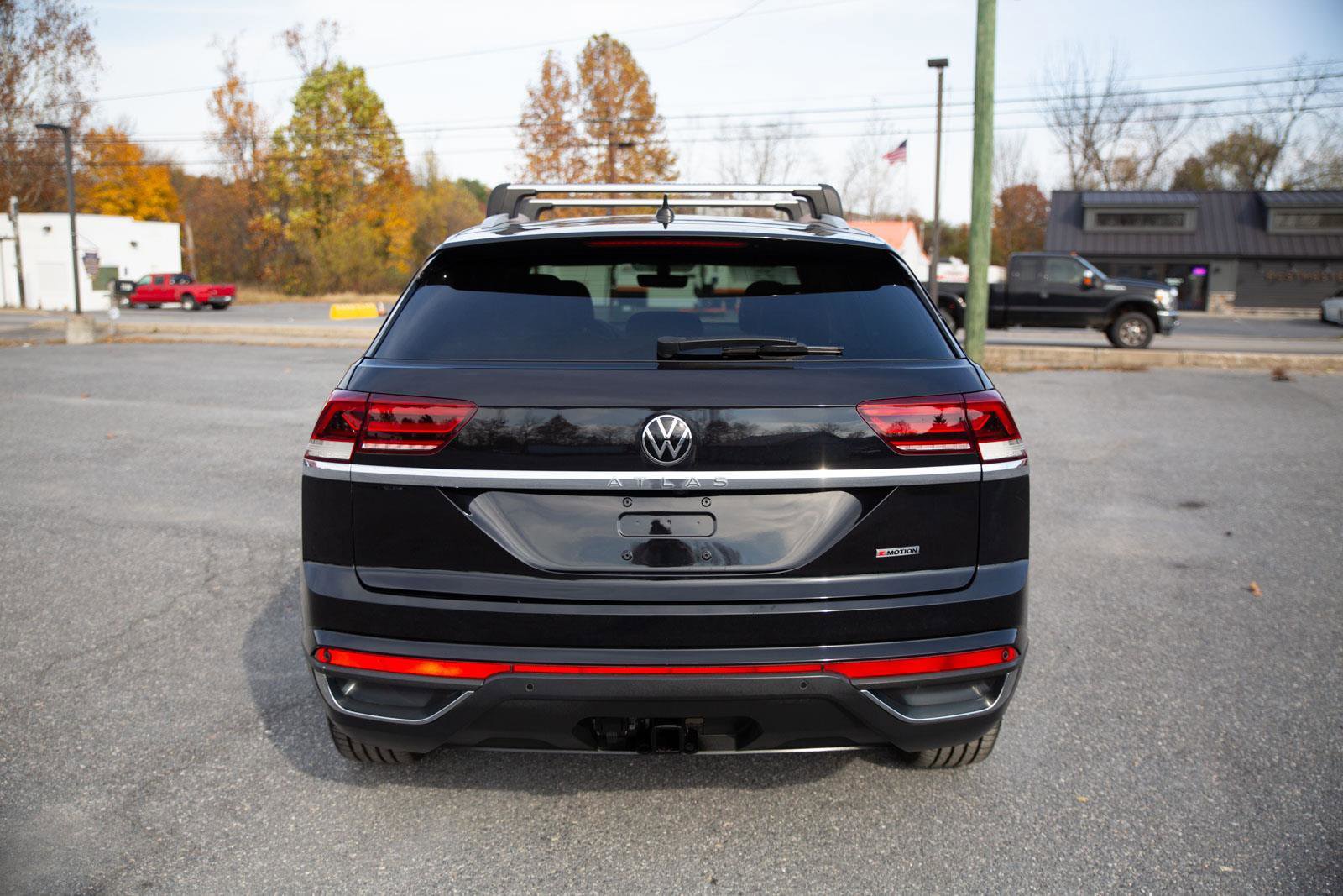 Used 2022 Volkswagen Atlas Cross Sport SE image 4