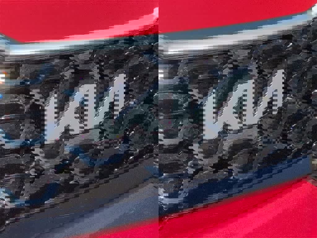 Used 2022 Kia Sorento S image 12