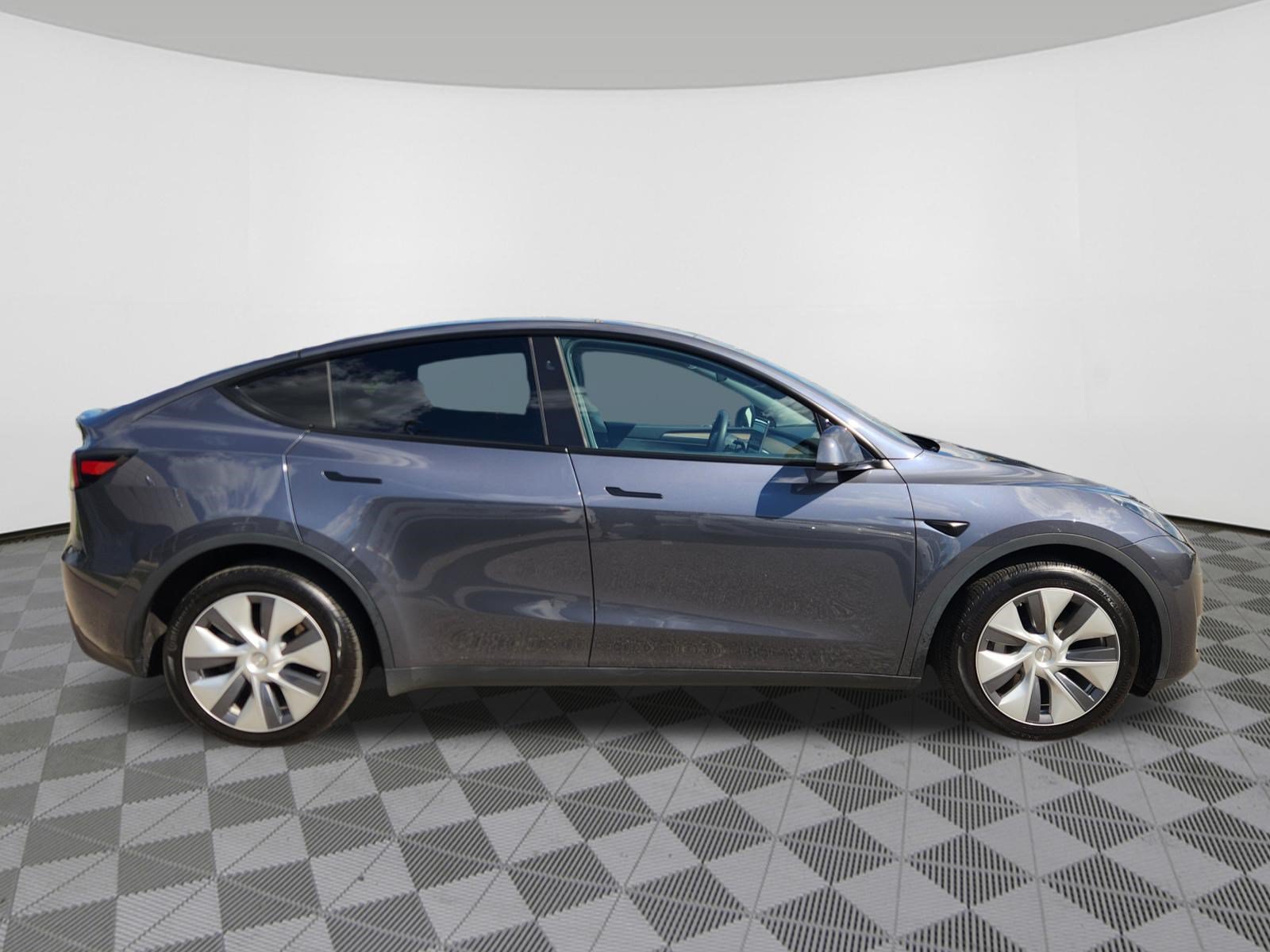 Used 2023 Tesla Model Y Long Range AWD/4WD image 6