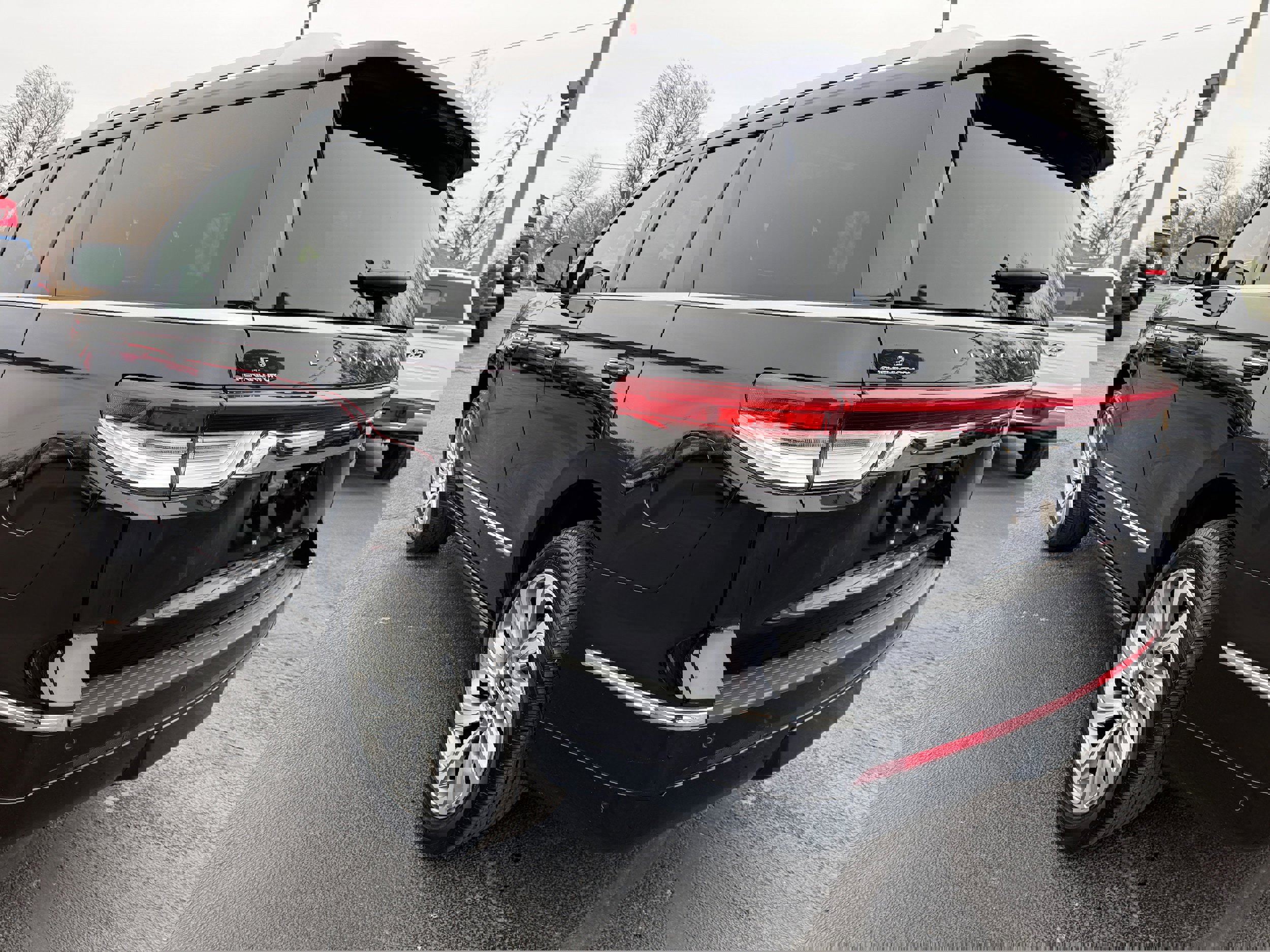 Used 2024 Lincoln Navigator Reserve image 5