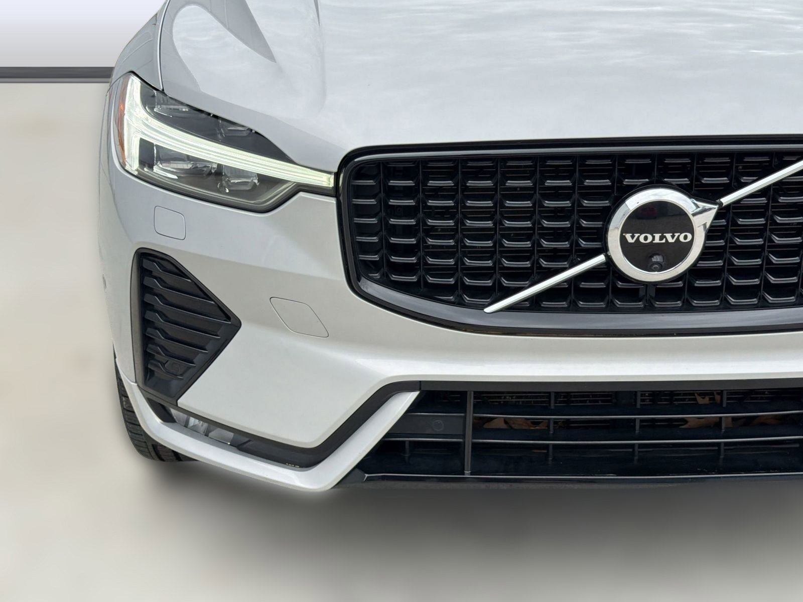 Used 2023 Volvo XC60 B5 Plus w/ Climate Package AWD/4WD image 28
