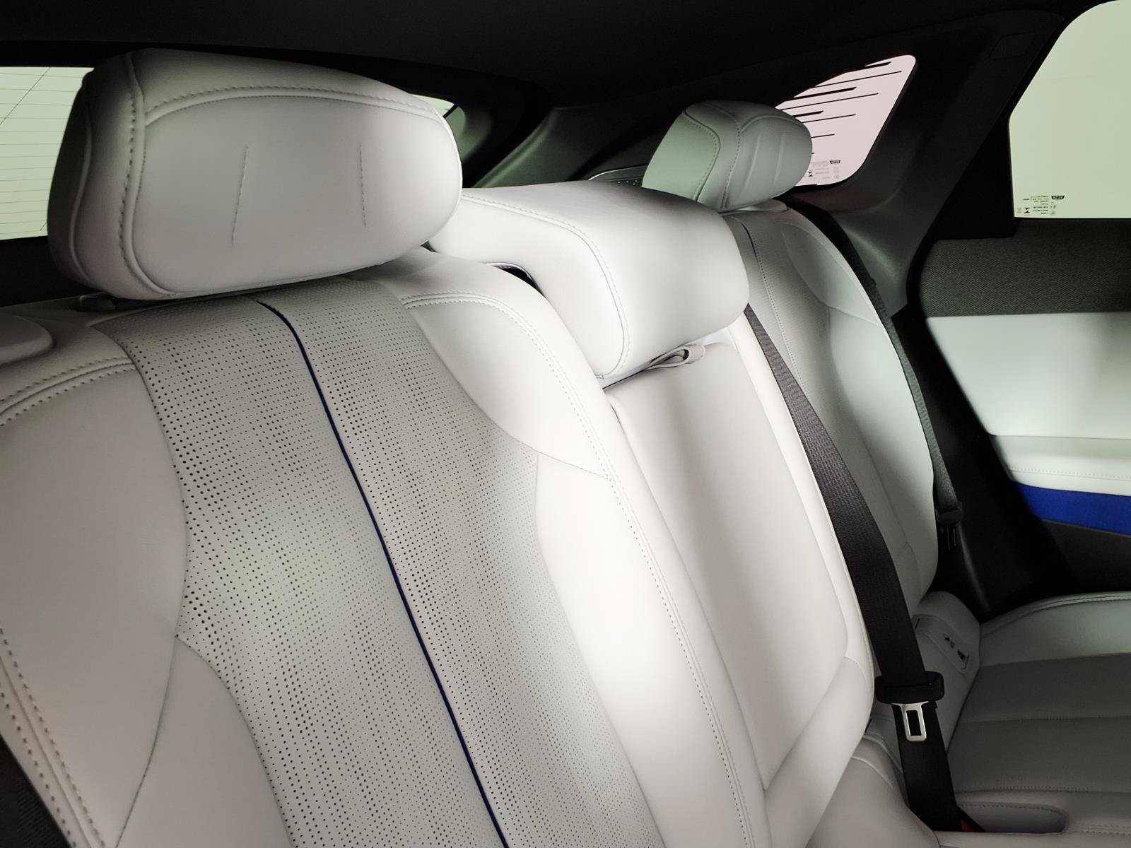 Certified 2025 Cadillac Optiq Luxury 2 AWD/4WD image 12