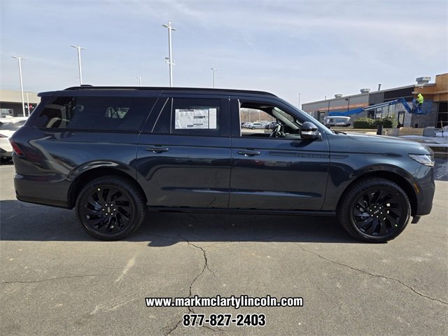 New 2026 Lincoln Navigator L Reserve w/ Jet Appearance Package image 2