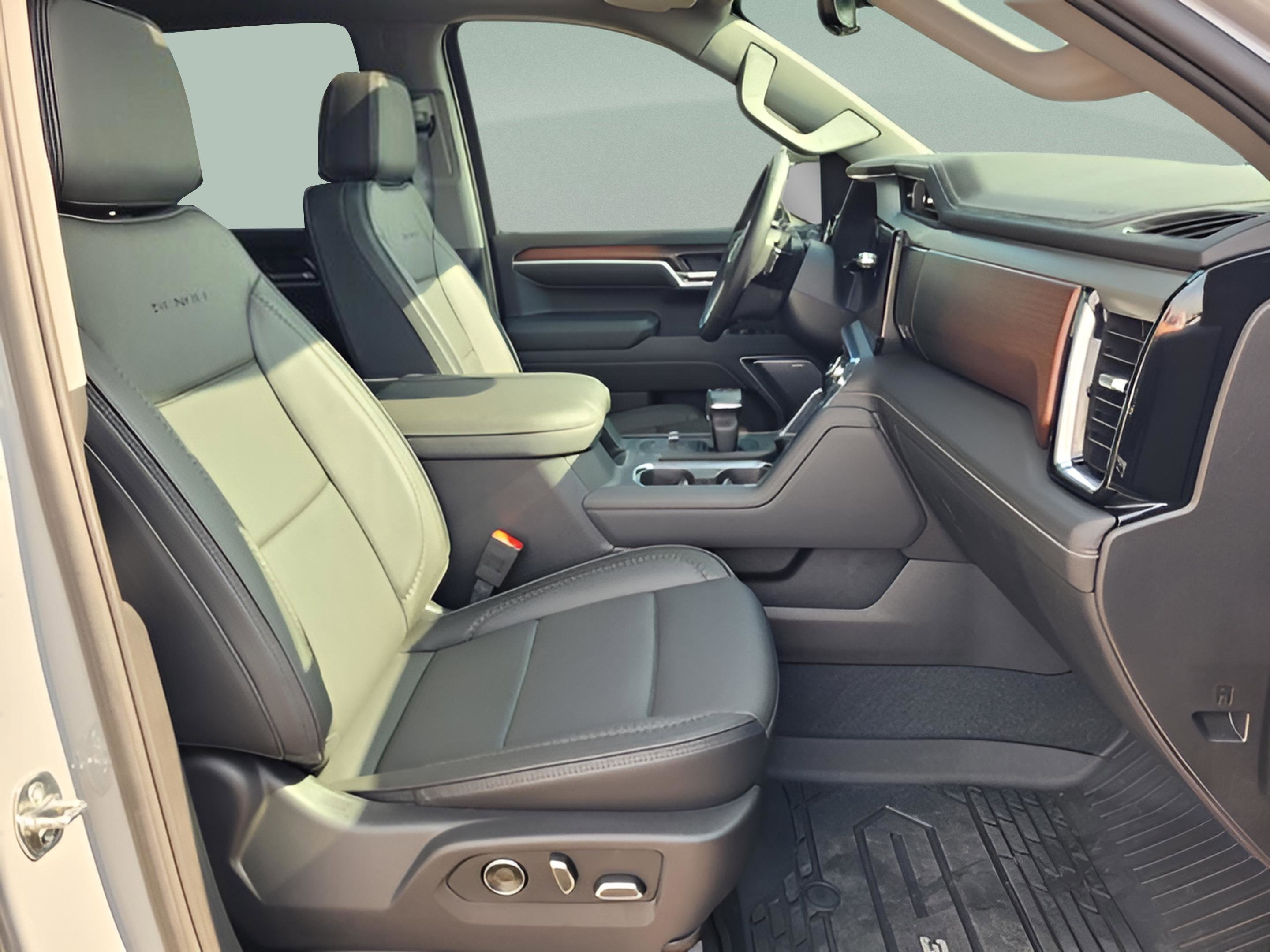 Used 2025 GMC Sierra 1500 Denali image 15