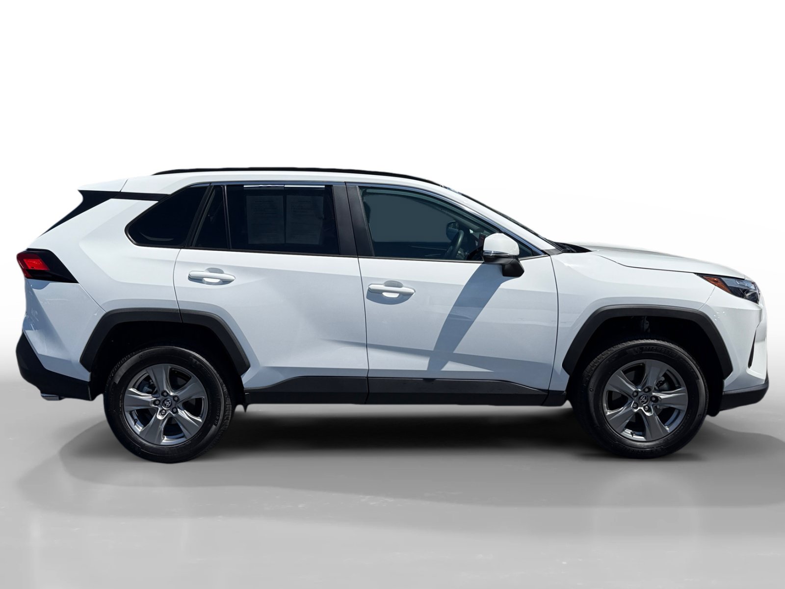 Used 2025 Toyota RAV4 XLE FWD image 6