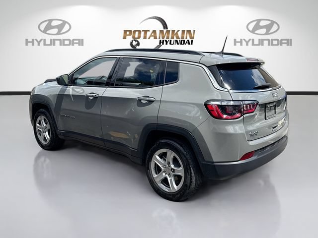 Used 2023 Jeep Compass Latitude w/ Convenience Group AWD/4WD image 7