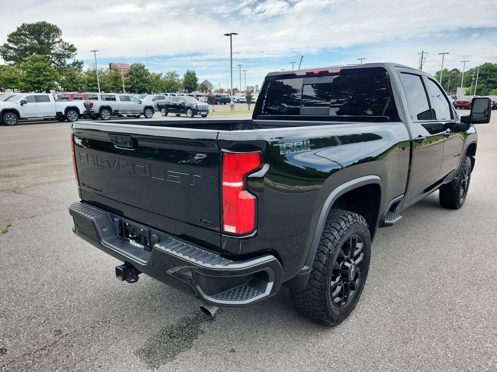 Used 2025 Chevrolet Silverado 2500 LTZ w/ Trail Boss Package AWD/4WD image 3