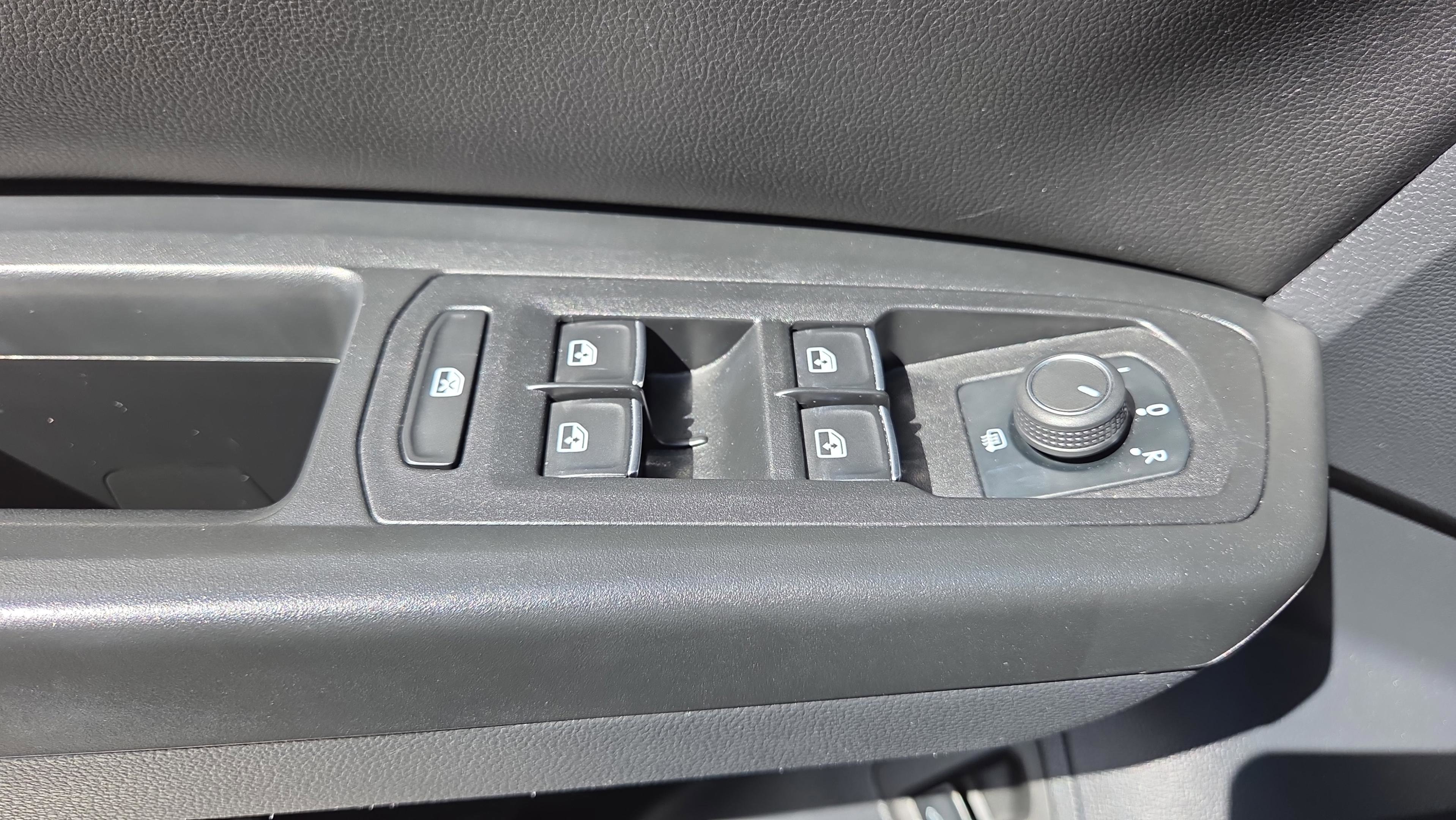 Used 2019 Volkswagen Atlas SE w/ Towing Package FWD image 34