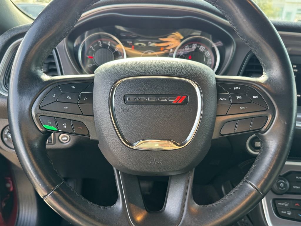 Used 2019 Dodge Challenger SXT image 22