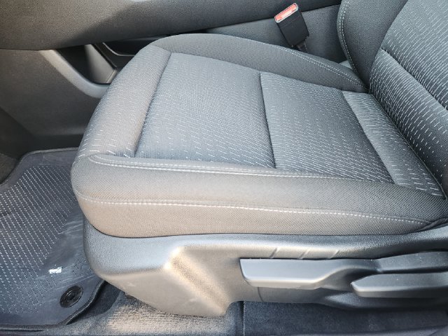 Used 2026 Chevrolet Equinox LT FWD image 25