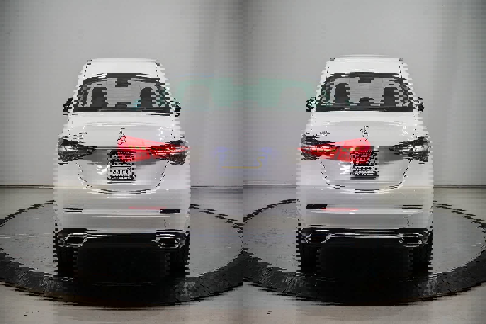 Used 2023 Mercedes-Benz C 300 Sedan image 3